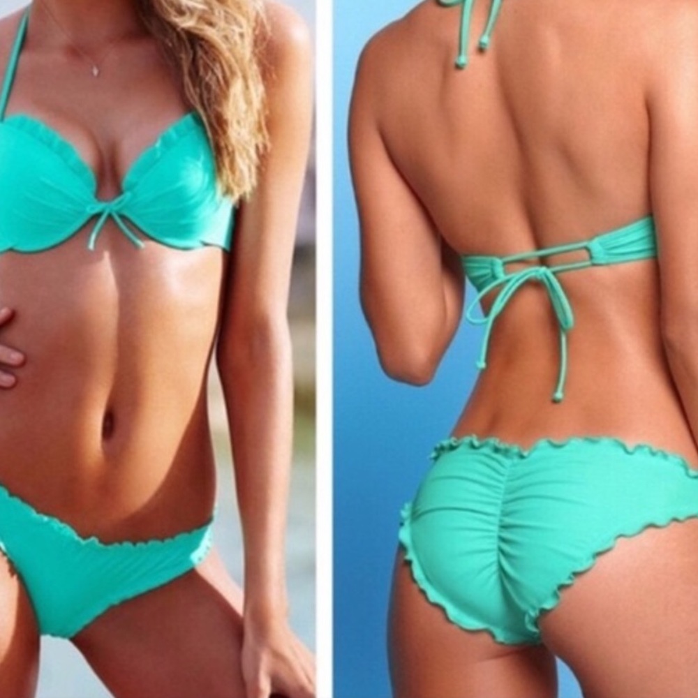 VS Cheeky Ruffle Bottoms